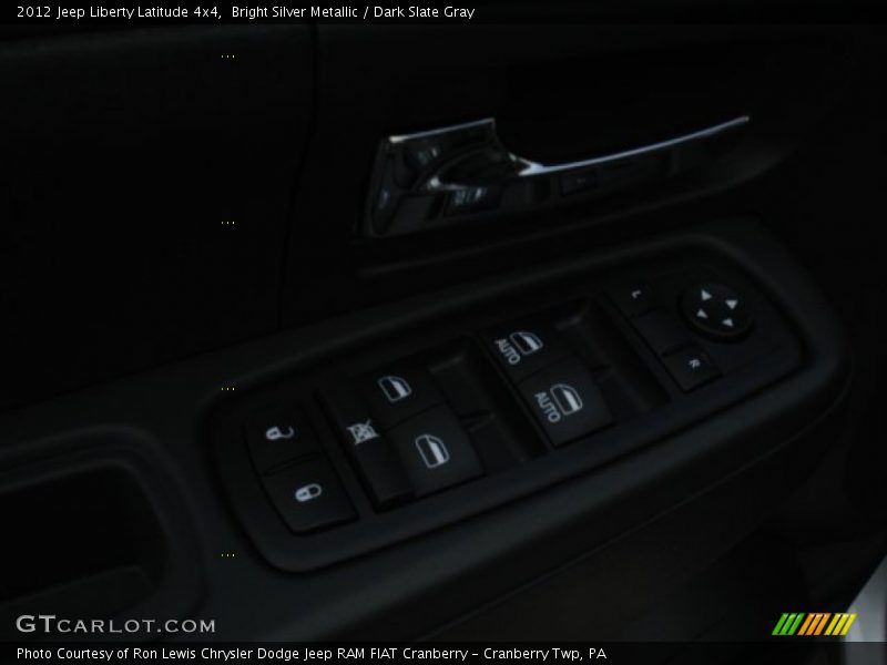 Bright Silver Metallic / Dark Slate Gray 2012 Jeep Liberty Latitude 4x4