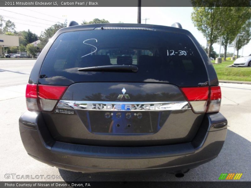Carbon Pearl / Black 2011 Mitsubishi Endeavor LS