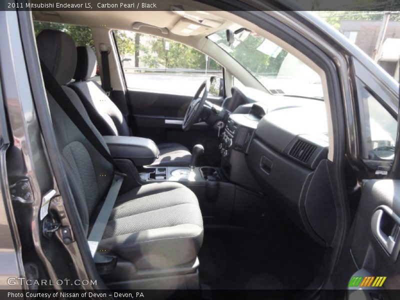 Carbon Pearl / Black 2011 Mitsubishi Endeavor LS