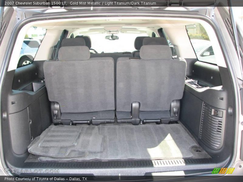 Gold Mist Metallic / Light Titanium/Dark Titanium 2007 Chevrolet Suburban 1500 LT