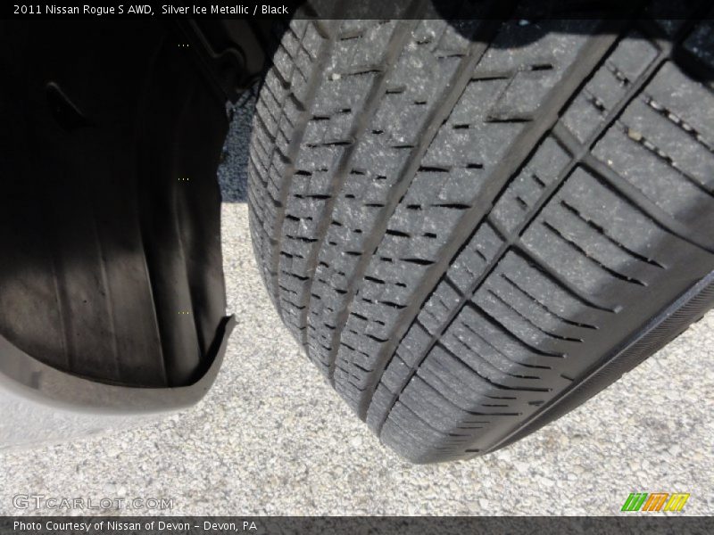 Silver Ice Metallic / Black 2011 Nissan Rogue S AWD