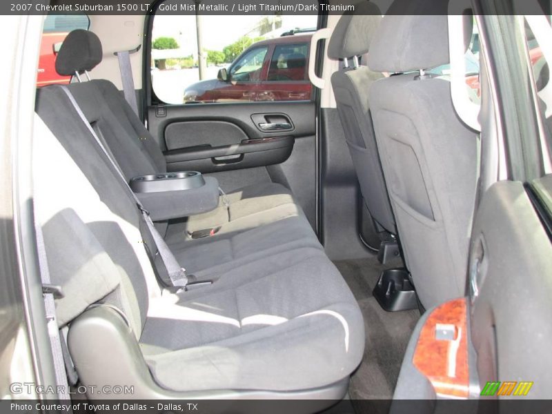 Gold Mist Metallic / Light Titanium/Dark Titanium 2007 Chevrolet Suburban 1500 LT