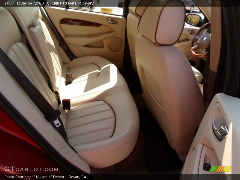 Chili Red Metallic / Ivory 2007 Jaguar X-Type 3.0