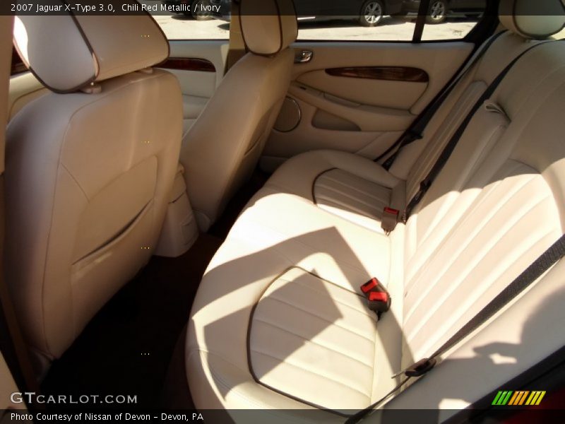 Chili Red Metallic / Ivory 2007 Jaguar X-Type 3.0