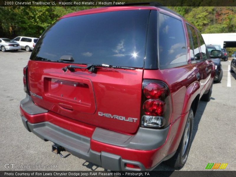 Majestic Red Metallic / Medium Pewter 2003 Chevrolet TrailBlazer LS