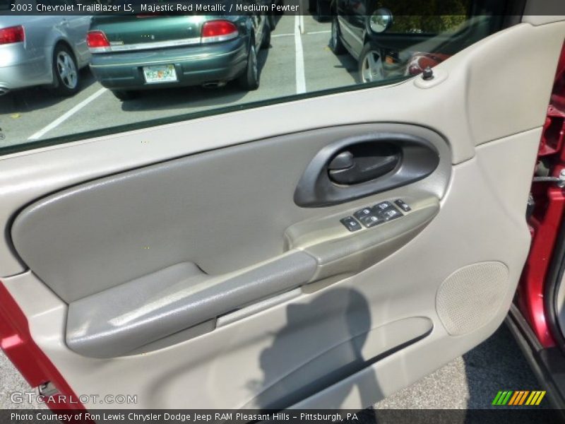 Majestic Red Metallic / Medium Pewter 2003 Chevrolet TrailBlazer LS