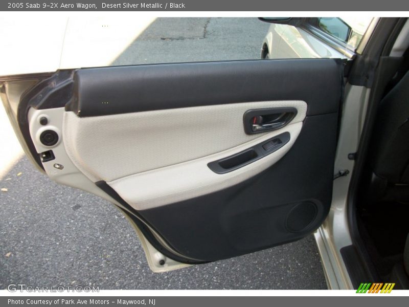 Door Panel of 2005 9-2X Aero Wagon