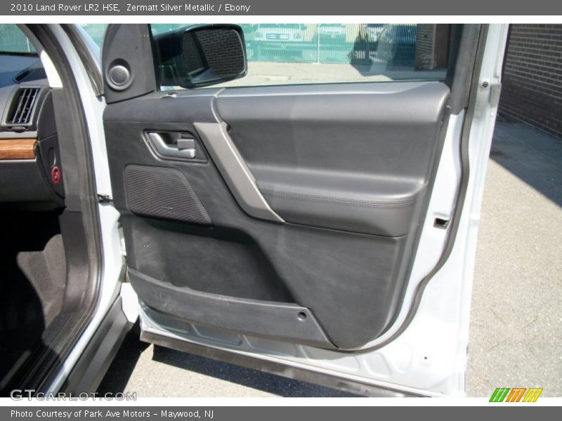 Zermatt Silver Metallic / Ebony 2010 Land Rover LR2 HSE