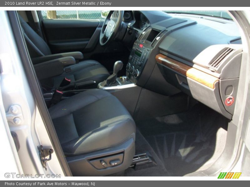 Zermatt Silver Metallic / Ebony 2010 Land Rover LR2 HSE
