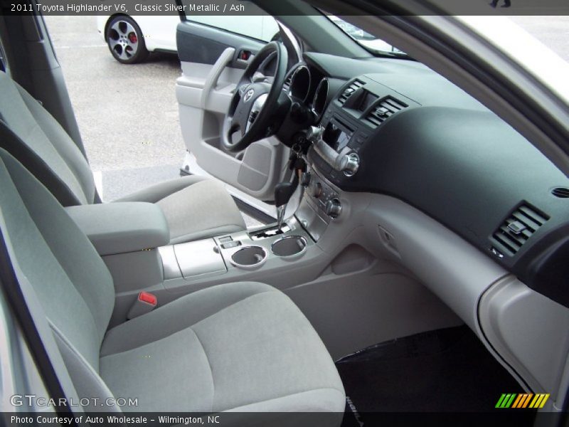 Classic Silver Metallic / Ash 2011 Toyota Highlander V6