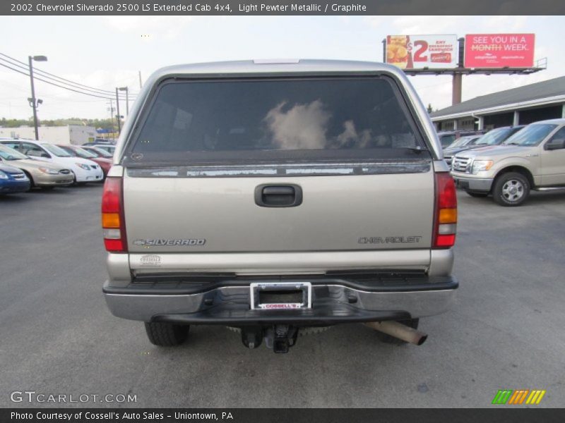 Light Pewter Metallic / Graphite 2002 Chevrolet Silverado 2500 LS Extended Cab 4x4