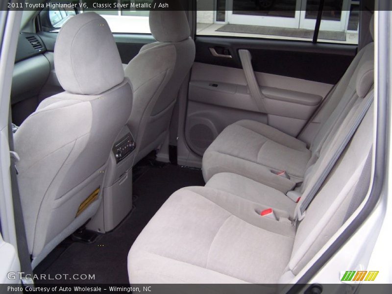 Classic Silver Metallic / Ash 2011 Toyota Highlander V6