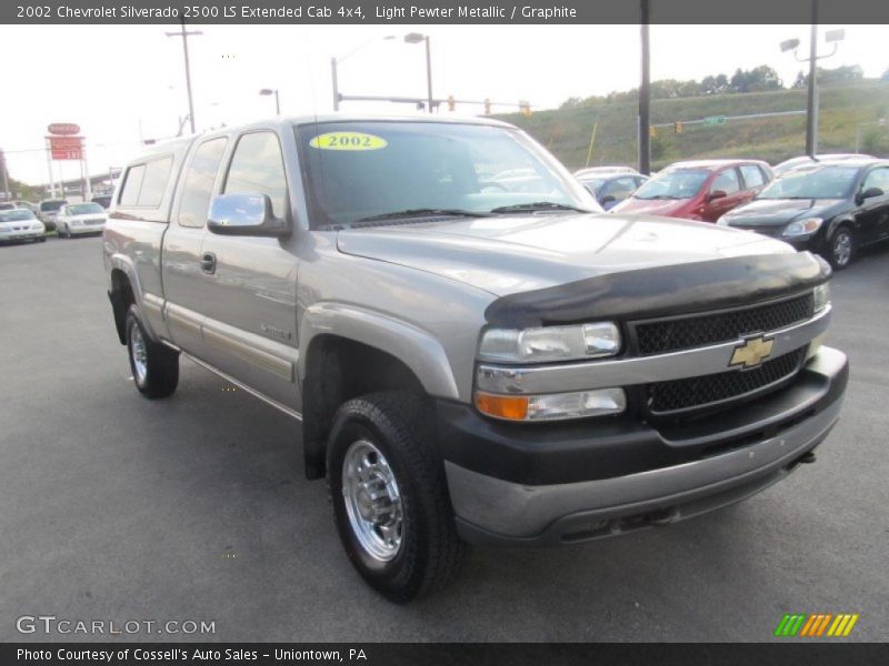Light Pewter Metallic / Graphite 2002 Chevrolet Silverado 2500 LS Extended Cab 4x4