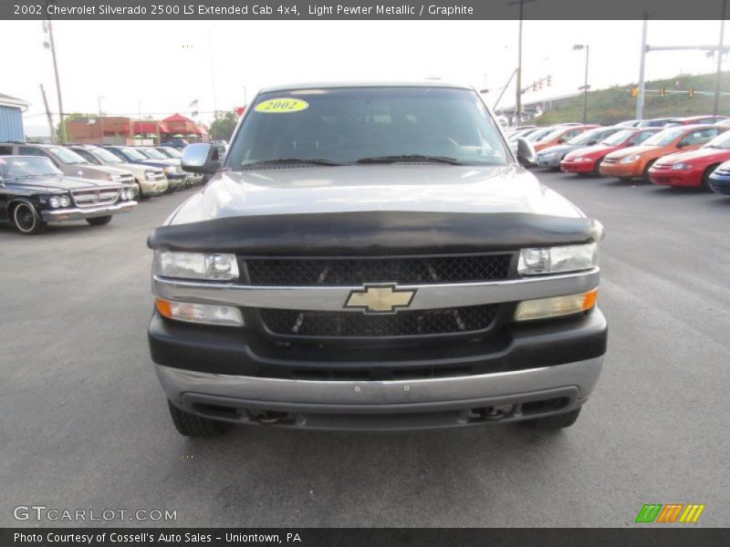 Light Pewter Metallic / Graphite 2002 Chevrolet Silverado 2500 LS Extended Cab 4x4