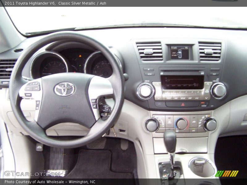 Classic Silver Metallic / Ash 2011 Toyota Highlander V6