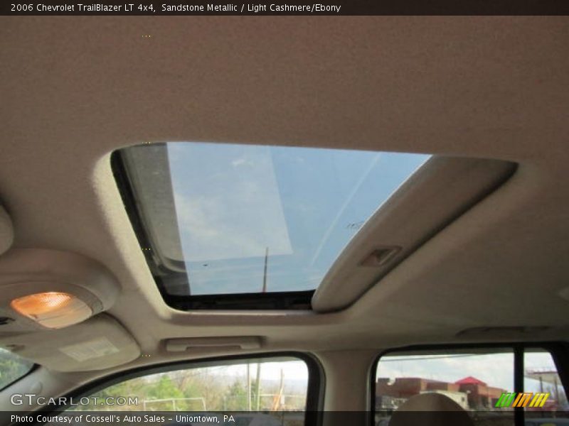 Sandstone Metallic / Light Cashmere/Ebony 2006 Chevrolet TrailBlazer LT 4x4