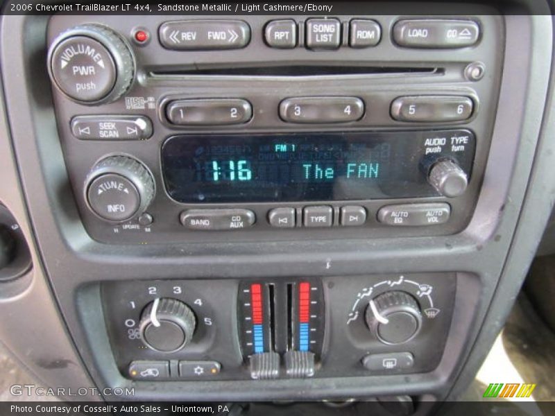 Sandstone Metallic / Light Cashmere/Ebony 2006 Chevrolet TrailBlazer LT 4x4