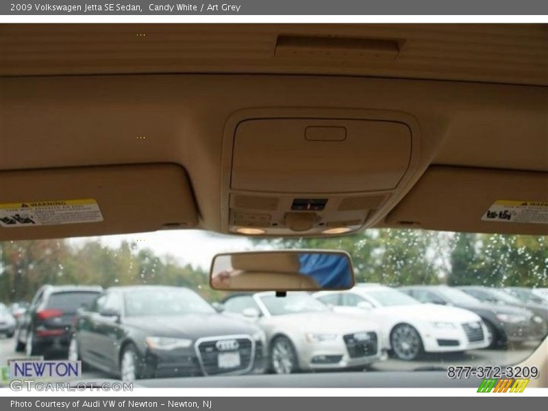 Candy White / Art Grey 2009 Volkswagen Jetta SE Sedan