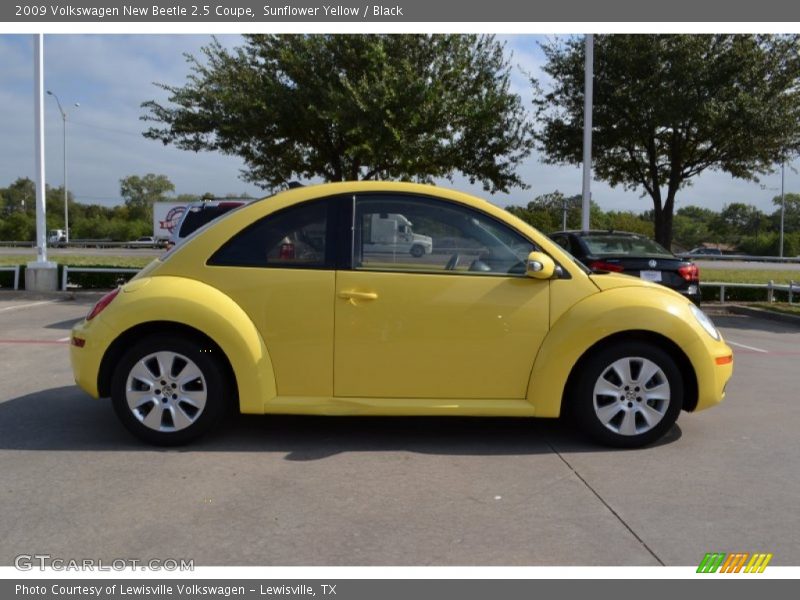 Sunflower Yellow / Black 2009 Volkswagen New Beetle 2.5 Coupe