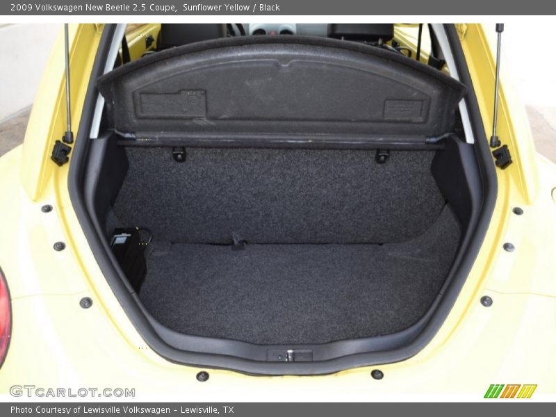 Sunflower Yellow / Black 2009 Volkswagen New Beetle 2.5 Coupe