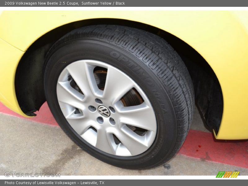Sunflower Yellow / Black 2009 Volkswagen New Beetle 2.5 Coupe