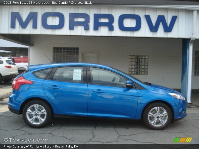 Blue Candy / Charcoal Black 2013 Ford Focus SE Hatchback