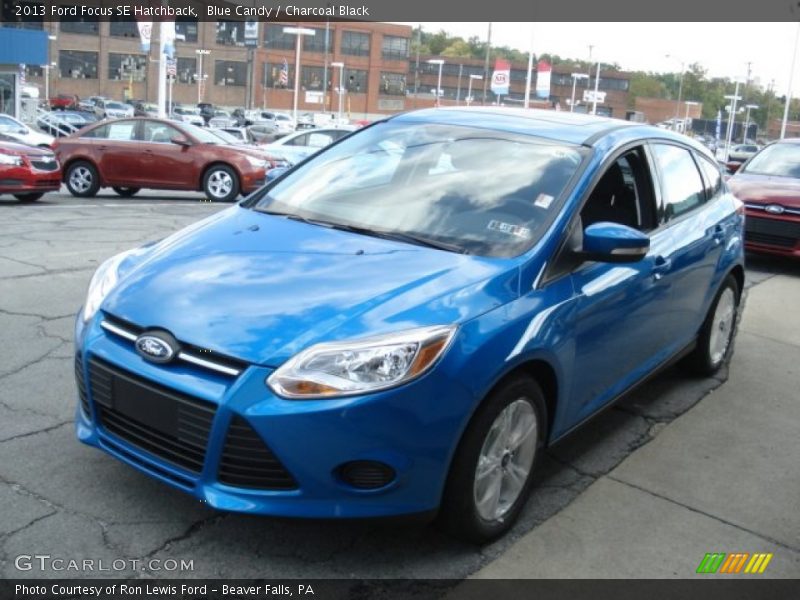 Blue Candy / Charcoal Black 2013 Ford Focus SE Hatchback