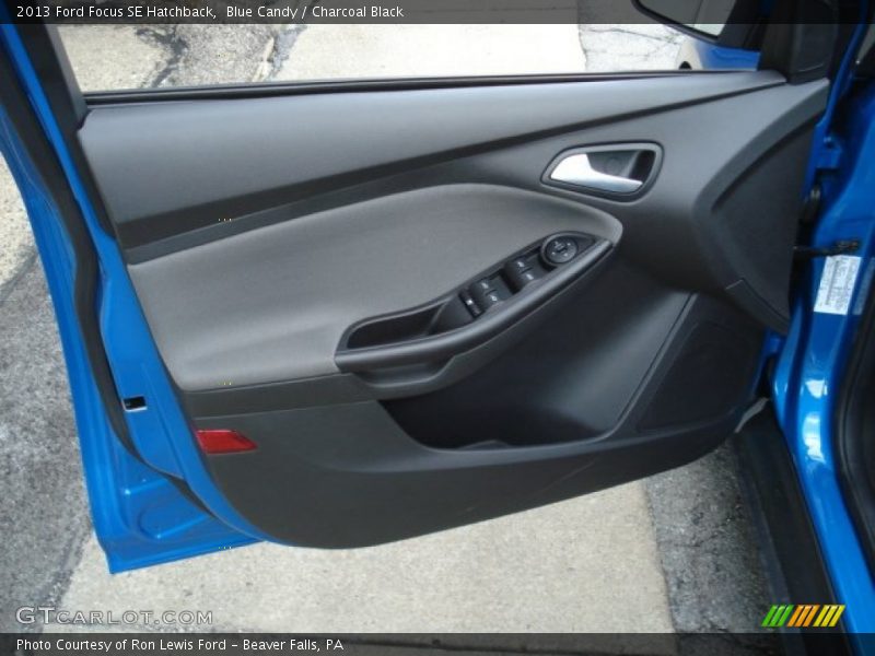 Blue Candy / Charcoal Black 2013 Ford Focus SE Hatchback