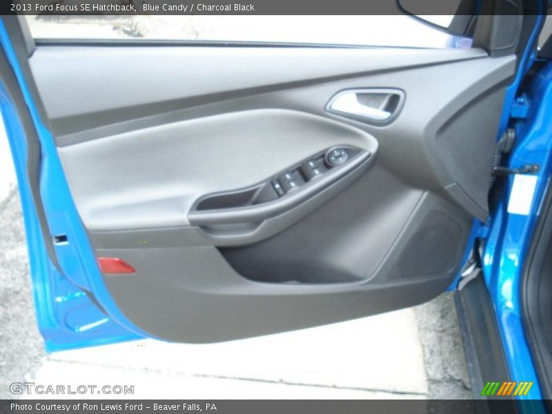 Blue Candy / Charcoal Black 2013 Ford Focus SE Hatchback