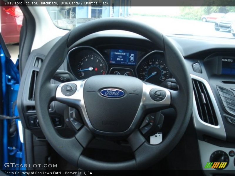Blue Candy / Charcoal Black 2013 Ford Focus SE Hatchback