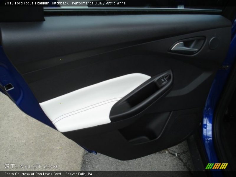 Performance Blue / Arctic White 2013 Ford Focus Titanium Hatchback