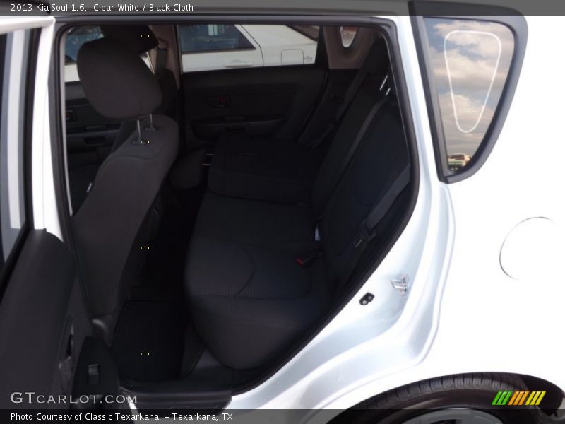 Clear White / Black Cloth 2013 Kia Soul 1.6