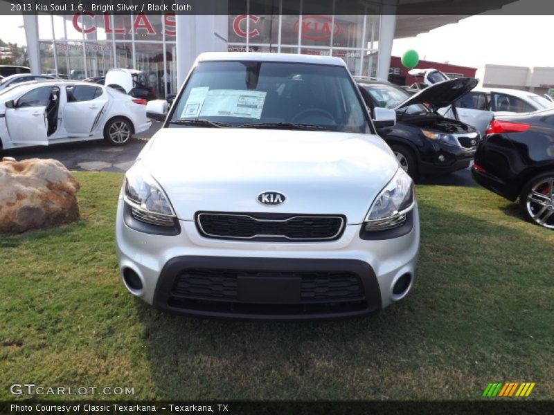 Bright Silver / Black Cloth 2013 Kia Soul 1.6