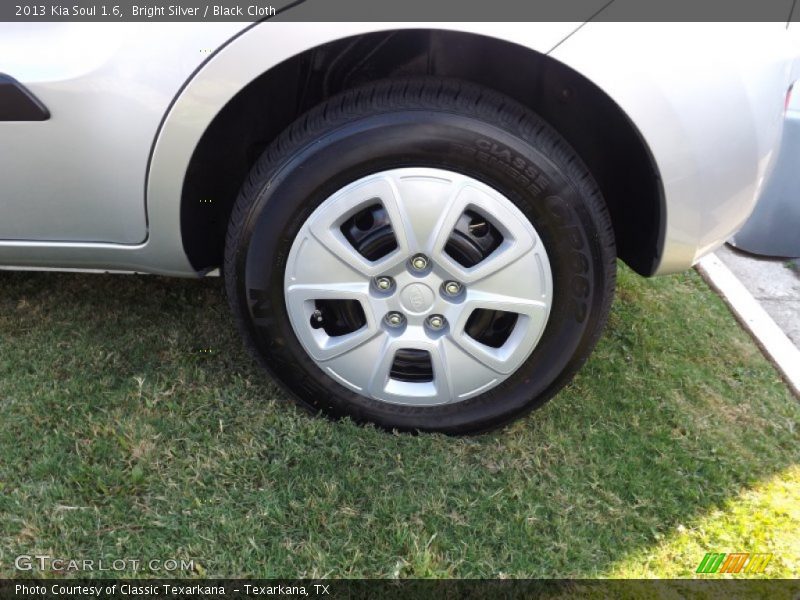 Bright Silver / Black Cloth 2013 Kia Soul 1.6