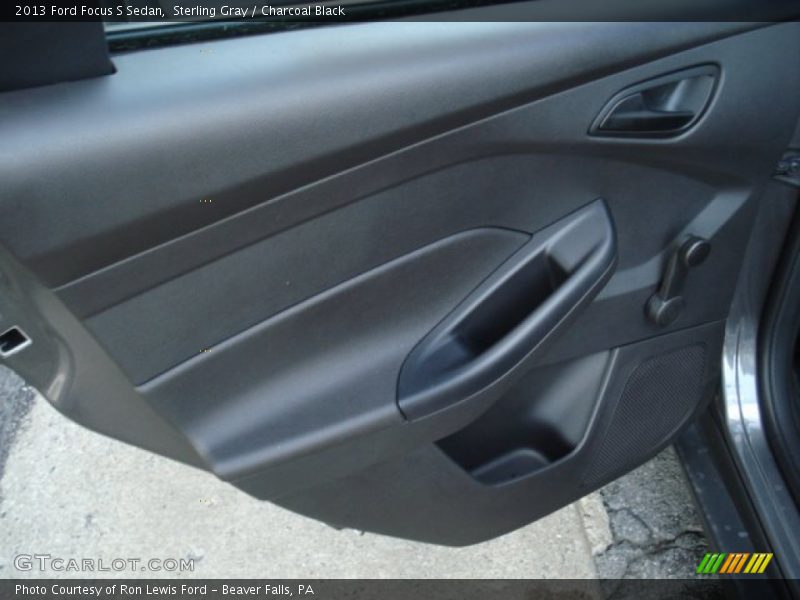 Sterling Gray / Charcoal Black 2013 Ford Focus S Sedan