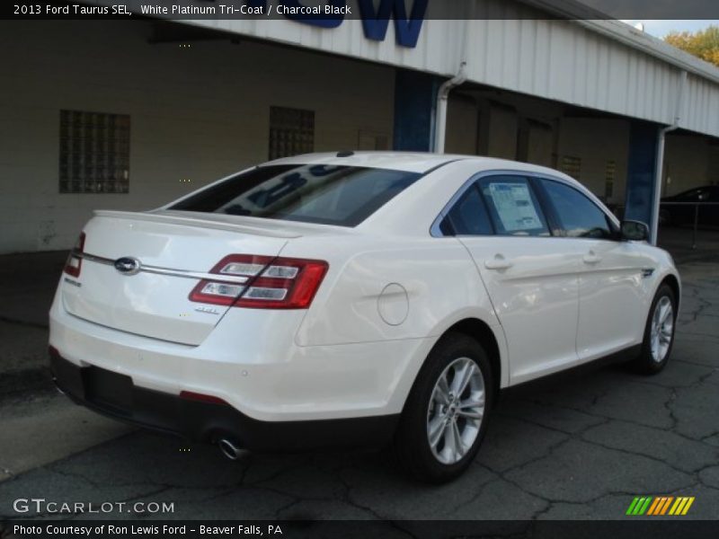 White Platinum Tri-Coat / Charcoal Black 2013 Ford Taurus SEL