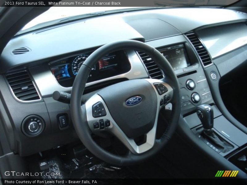 White Platinum Tri-Coat / Charcoal Black 2013 Ford Taurus SEL