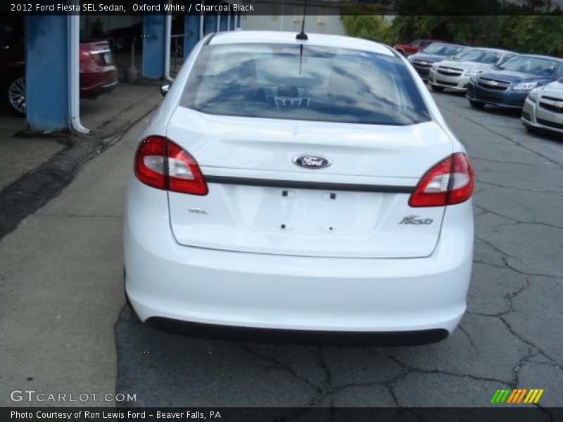 Oxford White / Charcoal Black 2012 Ford Fiesta SEL Sedan