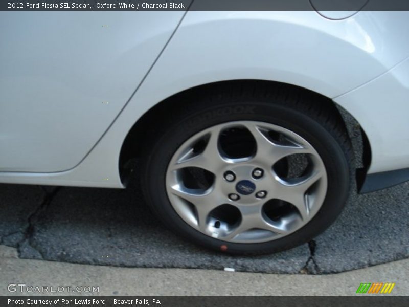 Oxford White / Charcoal Black 2012 Ford Fiesta SEL Sedan