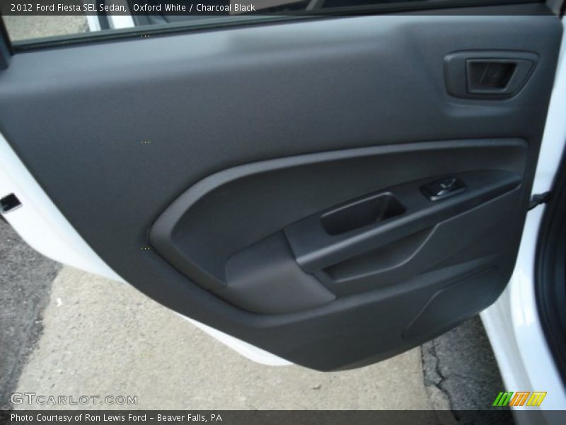 Oxford White / Charcoal Black 2012 Ford Fiesta SEL Sedan
