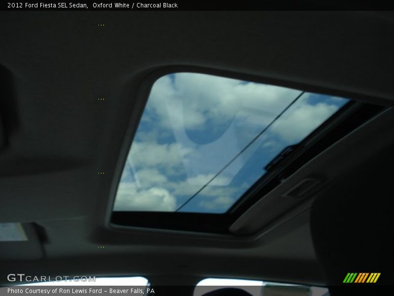 Oxford White / Charcoal Black 2012 Ford Fiesta SEL Sedan