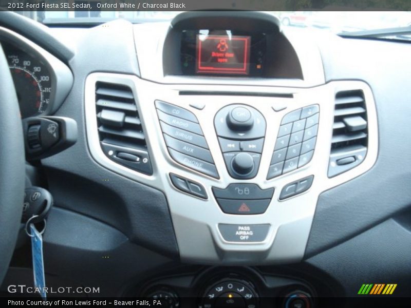 Oxford White / Charcoal Black 2012 Ford Fiesta SEL Sedan
