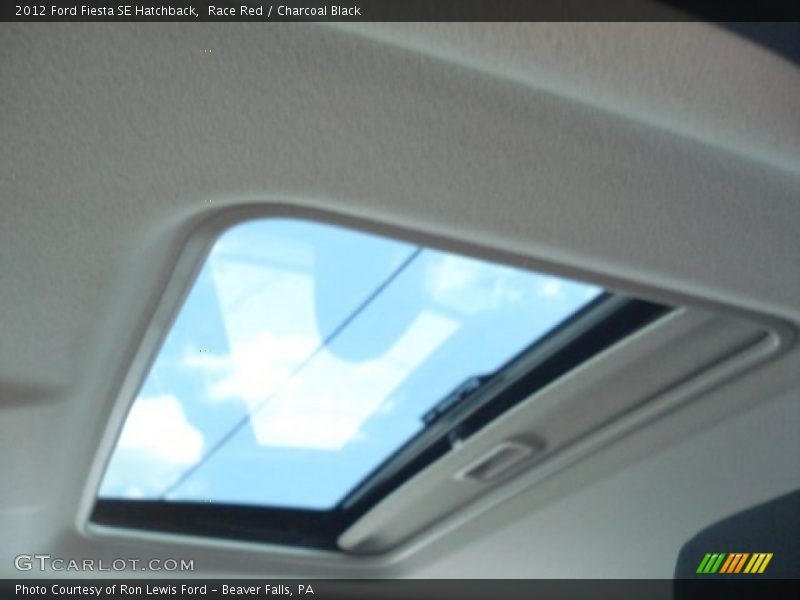 Race Red / Charcoal Black 2012 Ford Fiesta SE Hatchback
