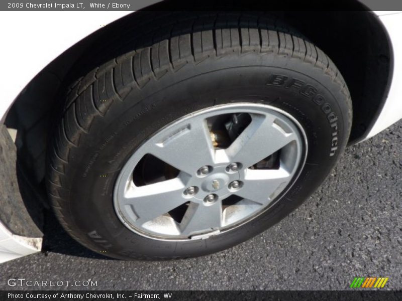 White / Ebony 2009 Chevrolet Impala LT