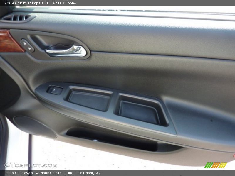 White / Ebony 2009 Chevrolet Impala LT