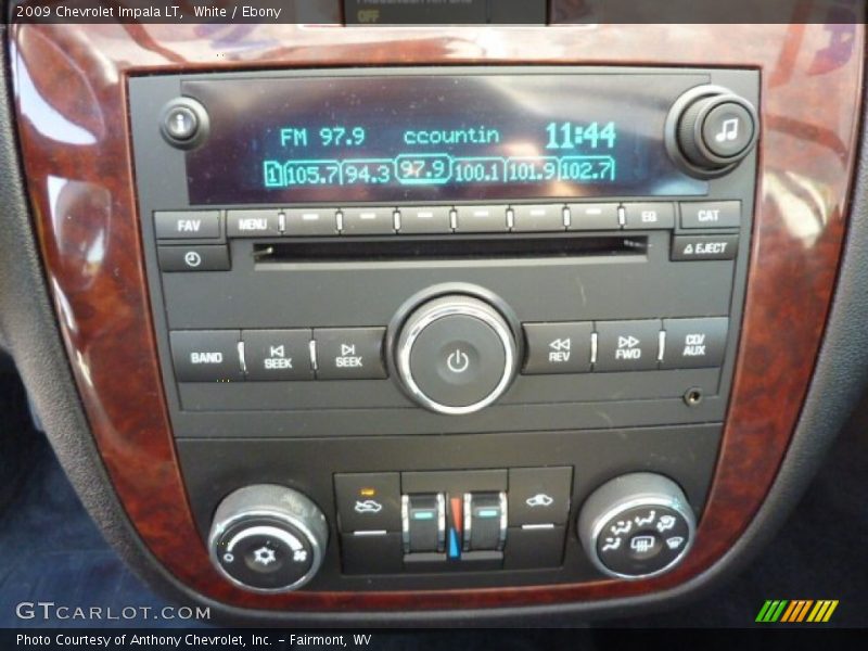 White / Ebony 2009 Chevrolet Impala LT