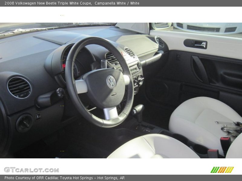 Campanella White / White 2008 Volkswagen New Beetle Triple White Coupe