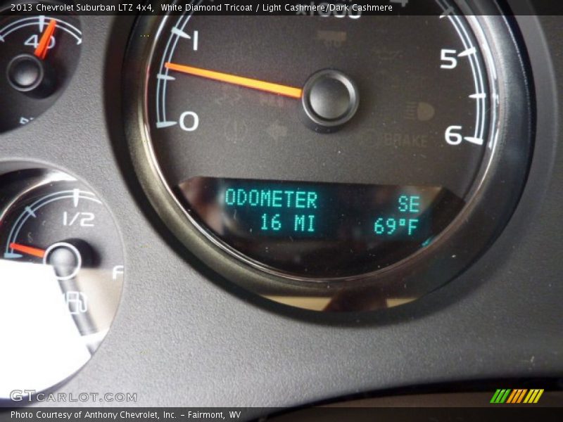 White Diamond Tricoat / Light Cashmere/Dark Cashmere 2013 Chevrolet Suburban LTZ 4x4