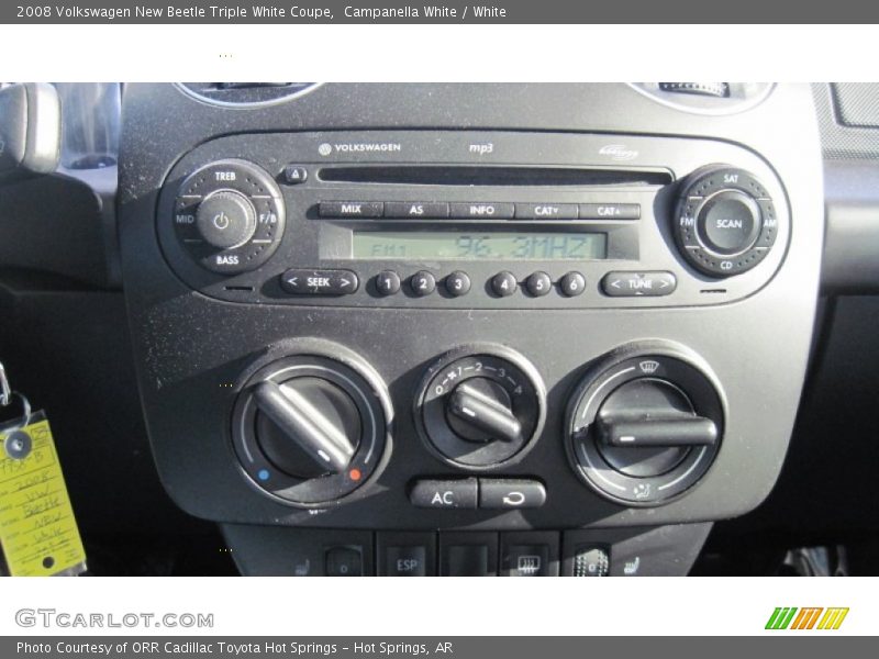 Campanella White / White 2008 Volkswagen New Beetle Triple White Coupe