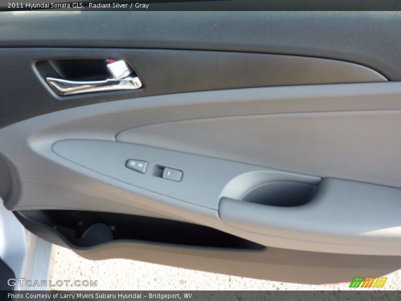 Radiant Silver / Gray 2011 Hyundai Sonata GLS